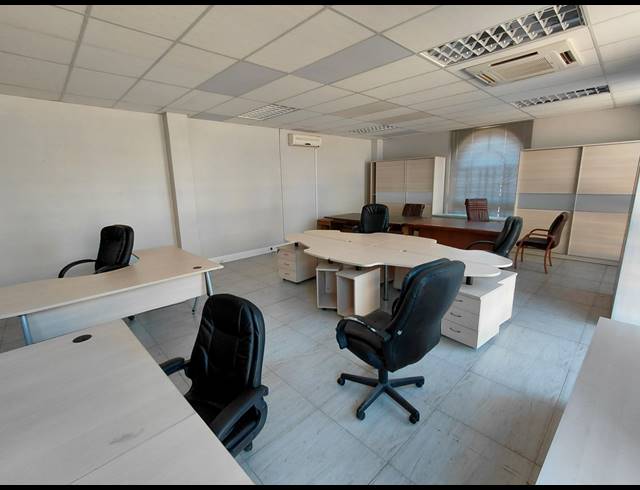 139M² OFFICE TO LET IN GRAND CENTRAL